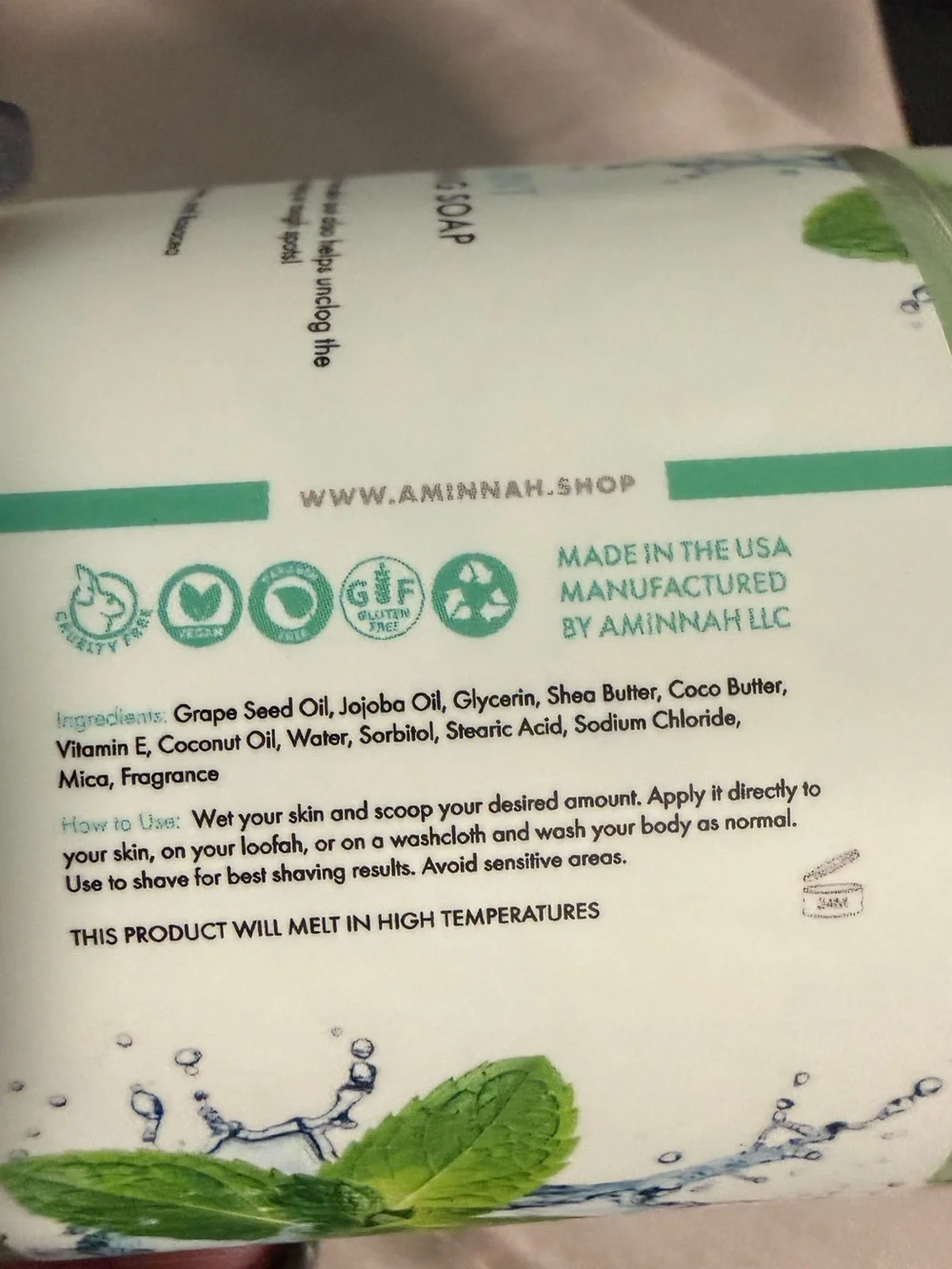 Aminnah/Dilpicky Collab Eucalyptus Mint Whipped Foaming Soap - Green